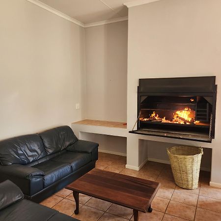 Karoo Leeu Self Catering Villa Oudtshoorn Dış mekan fotoğraf